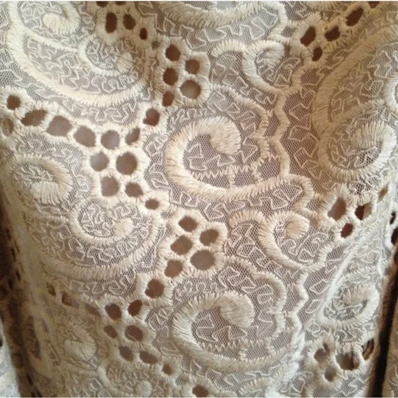 Robbi & Nikki Off White, Lace Dress with Black Satin Ribbon Belt Size M NWT - Picture 7 of 11